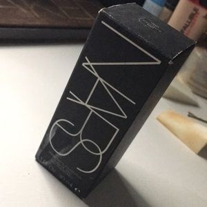NIB NARS lights sheer matte Foundation